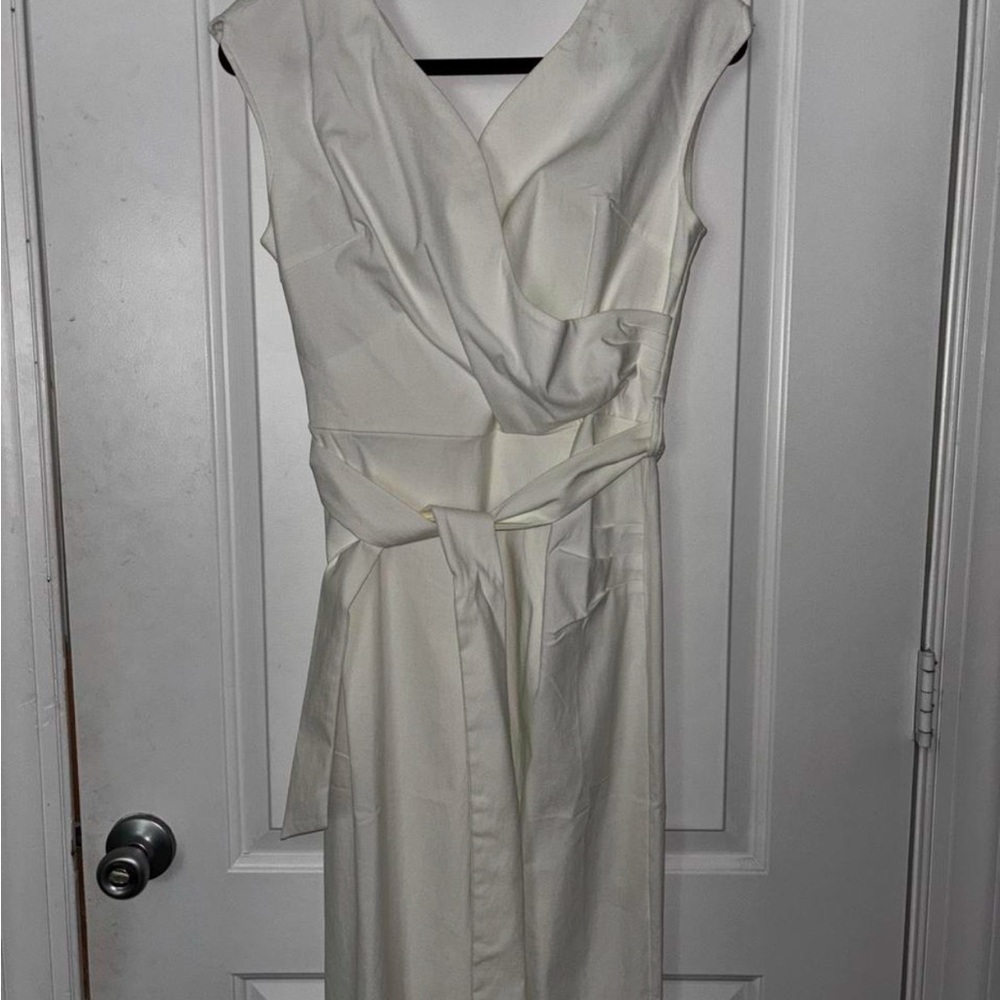 Elegant White Midi Dress with Tie Waist